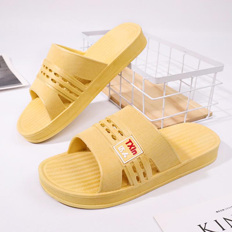 [Automatische Verteilung exklusiv] Sommer neue Ein-Wort-Schlappen Zuhause Badezimmer rutschfeste Hausschuhe integrierte weiche Herren coole Hausschuhe