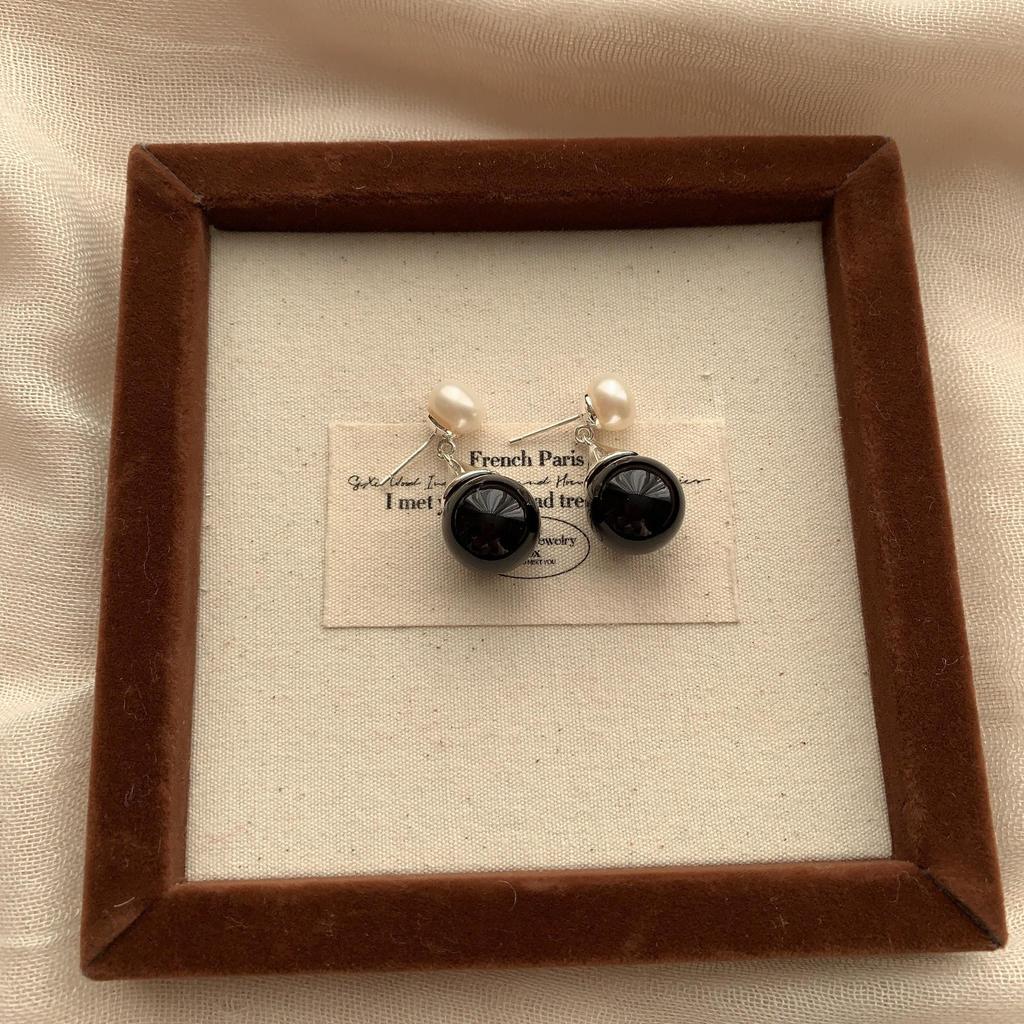 Warm And Elegant Black And White Round Beads Fringed Pearl Earrings, Earrings, Smart And Light Method, Elegant, Exquisite And Simple Daily Earrings.