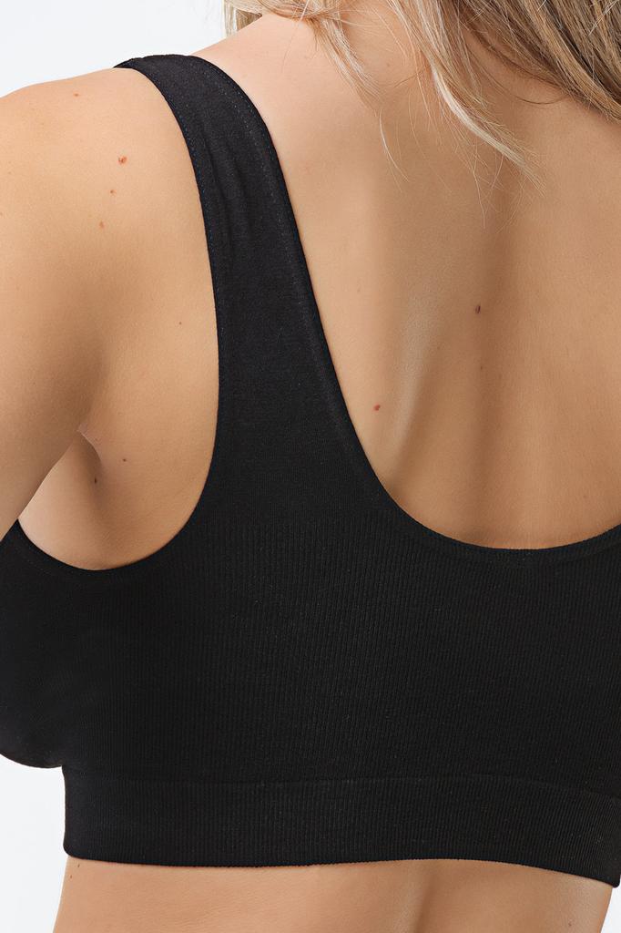 Soft Women's Bra Without Wires and with Smooth Cups, Black Soft Women's Bra Without Wires and with Smooth Cups, Black