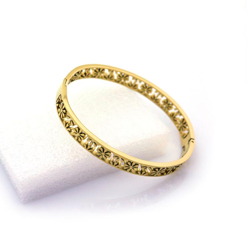 Edelstahl Schneeflocken Armreif: Weihnachten und Neujahr Offener Armreif aus Silber oder vergoldetem Titanstahl.