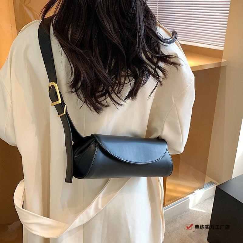 Premium French niche underarm bag women's autumn and winter new fashion retro cylinder bag shoulder baguette bag