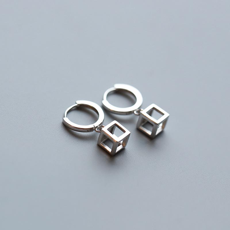 Square Ear Buckle Women's Simple Niche Design Sense New Trendy Square Sugar Cube Earrings Earrings