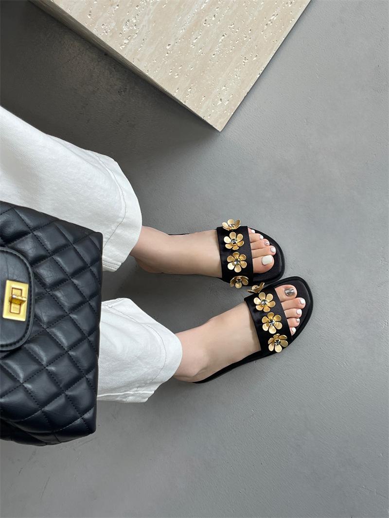 

2025 new flat-bottomed one-letter flower women s slippers 43 чёрный