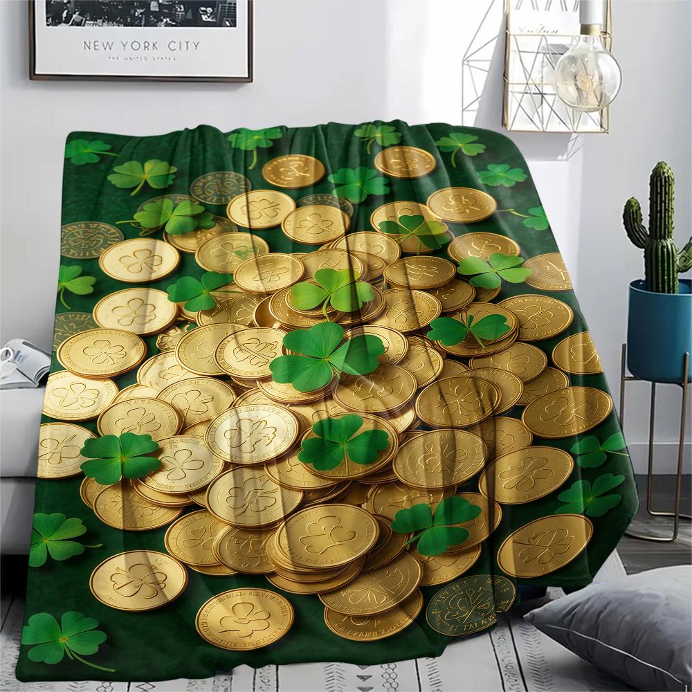 St.Patrick's Day Green clover Print Flannel Blanket,High quality Comfortable for All Seasons,Home Decor,Warmth and Comfort,Perfect for Christmas Gifts