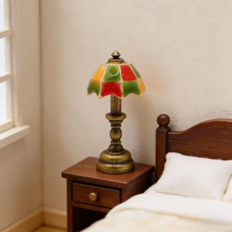12-Minute Dollhouse Miniature: European Retro Table Lamp for Bedroom or Living Room