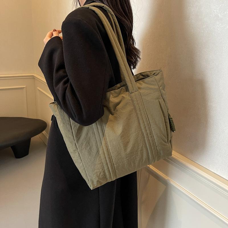 Pocket Canvas Tote Bag Large Capacity Lightweight Casual Simple Fashion Daily Commuter Yoga Fitness Tote Bag