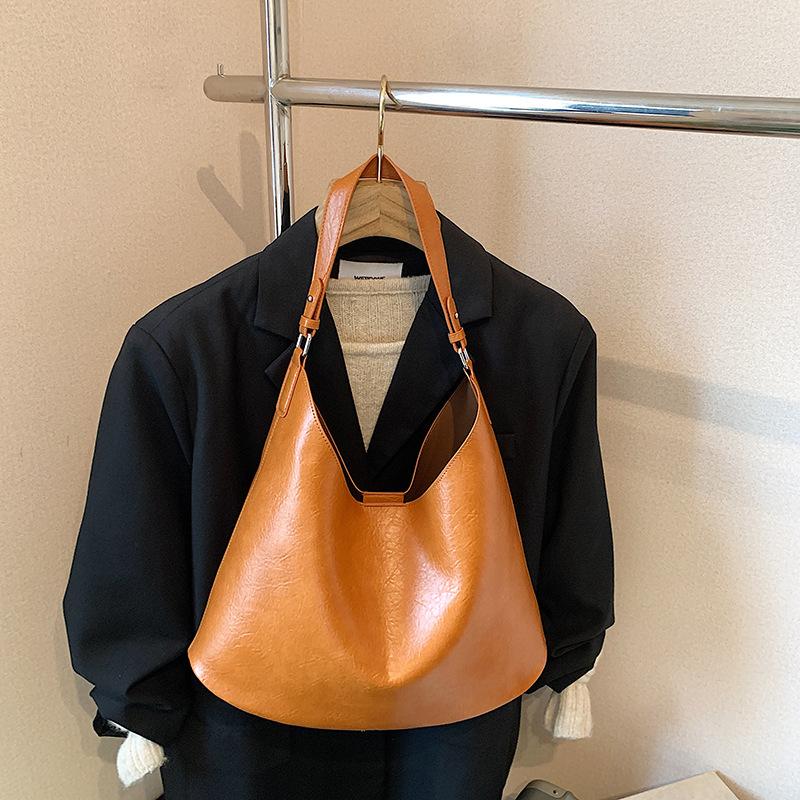 Popular Large-capacity Shoulder Bag Women's Autumn New Fashion Messenger Bag Commuter Tote Bag