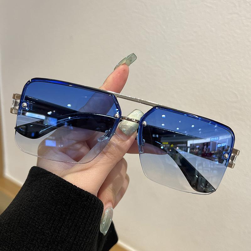 KLASSNUM Eyewear Sunglasses Women Men Summer Beach Large Metal Square Frame Sun Glasses Fashion Party Eyeglasses Driving Goggles