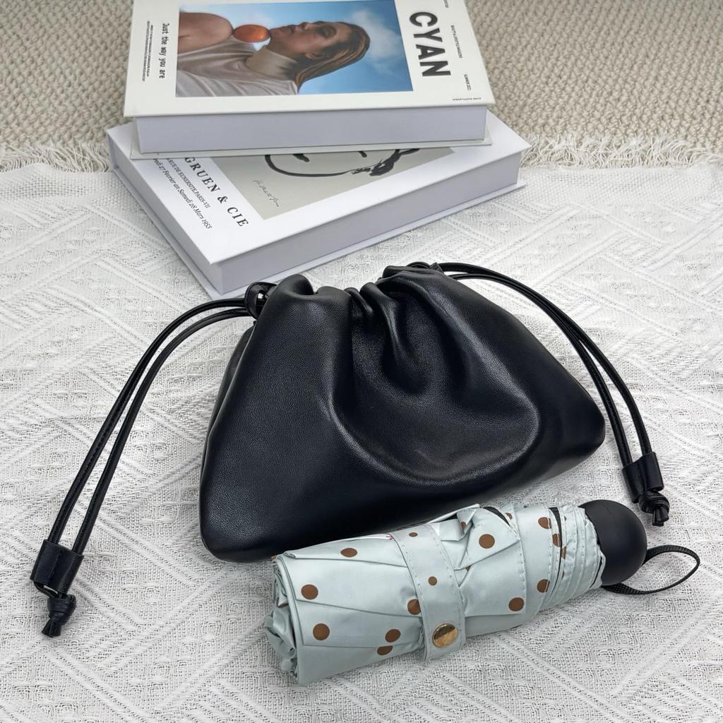 Women's 2026 New Korean Style Lambskin Cloud Bag: Fashionable Pleated Design, Versatile Drawstring, Single Shoulder, Crossbody Bag.