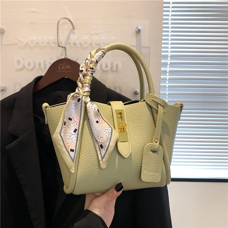 Popular Vegetable Basket Bag, New Women's Bucket Bag, High-end Women's Handbag, Crossbody Free Silk Scarf