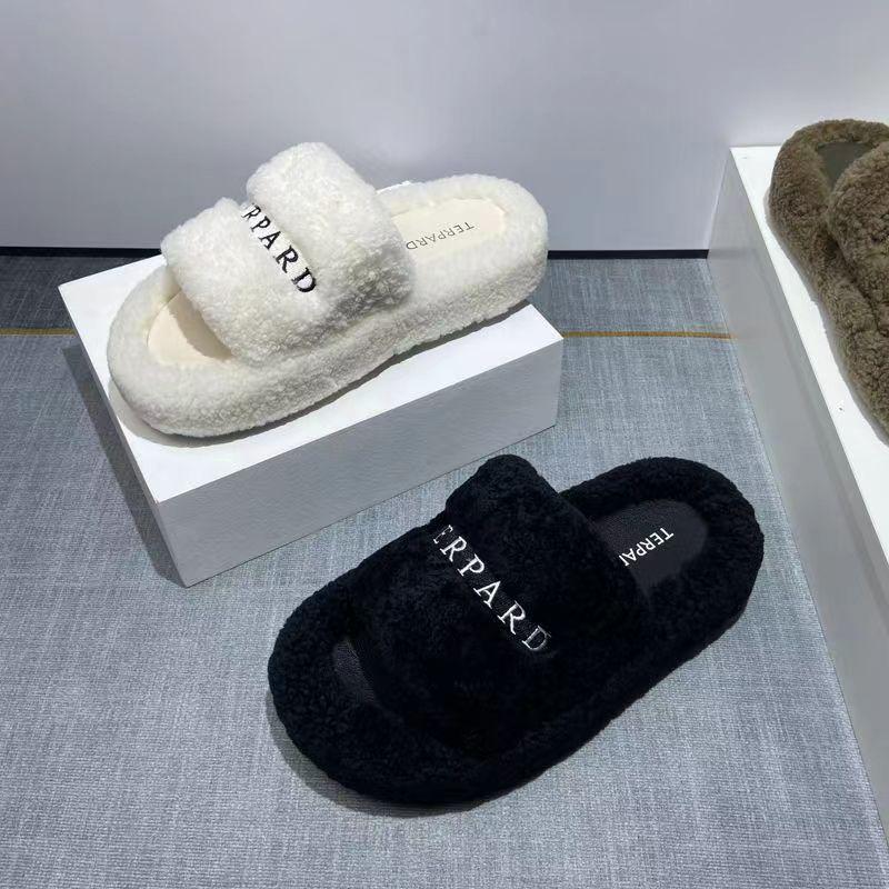 Thick-soled high-heeled fluffy slippers for women to wear 2025 autumn new versatile height increase Internet celebrity versatile casual one-word drag