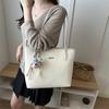 Grote Capaciteit Tas - Retro Enkelvoudige Schoudertas met Modieuze Textuur - Geschikt voor Werk en Pendelen Tote Bag