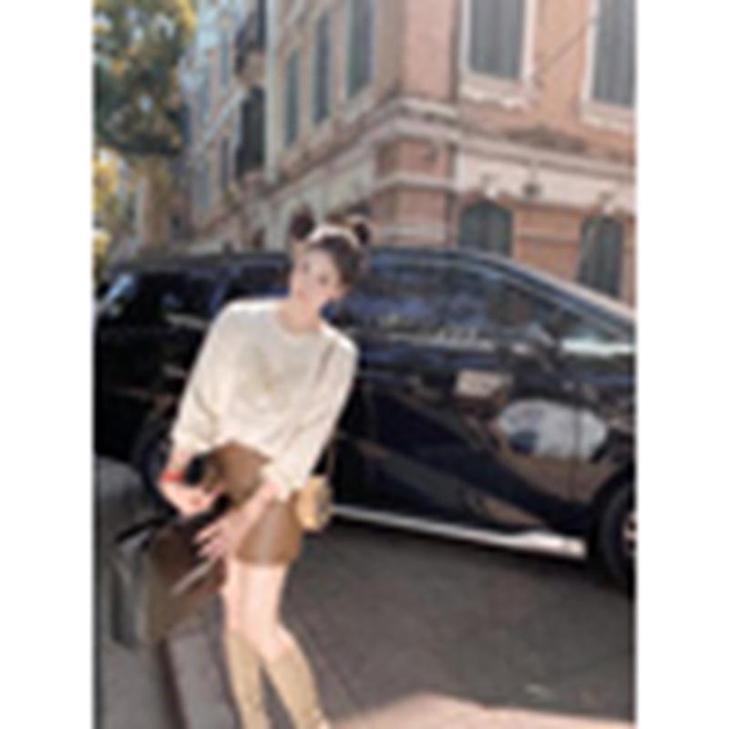 Chic Butterfly Embroidered Long-Sleeve Sweatshirt for Women