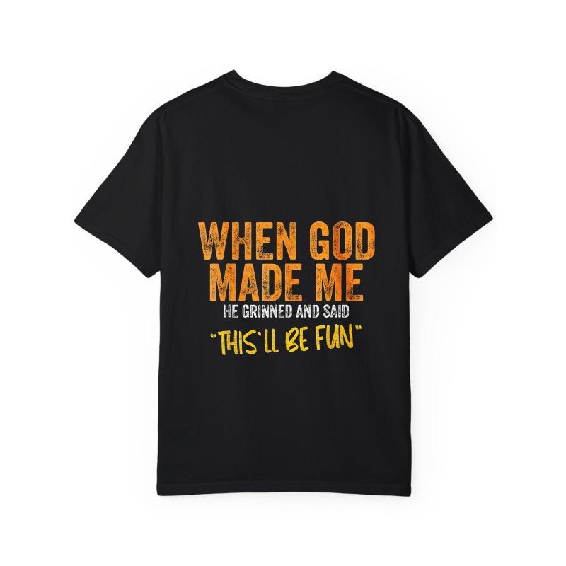 Rundhals T-Shirt Weiß Als Gott mich schuf, lächelte er und sagte Das wird lustig Grafikdruck Freizeitkleidung für Männer