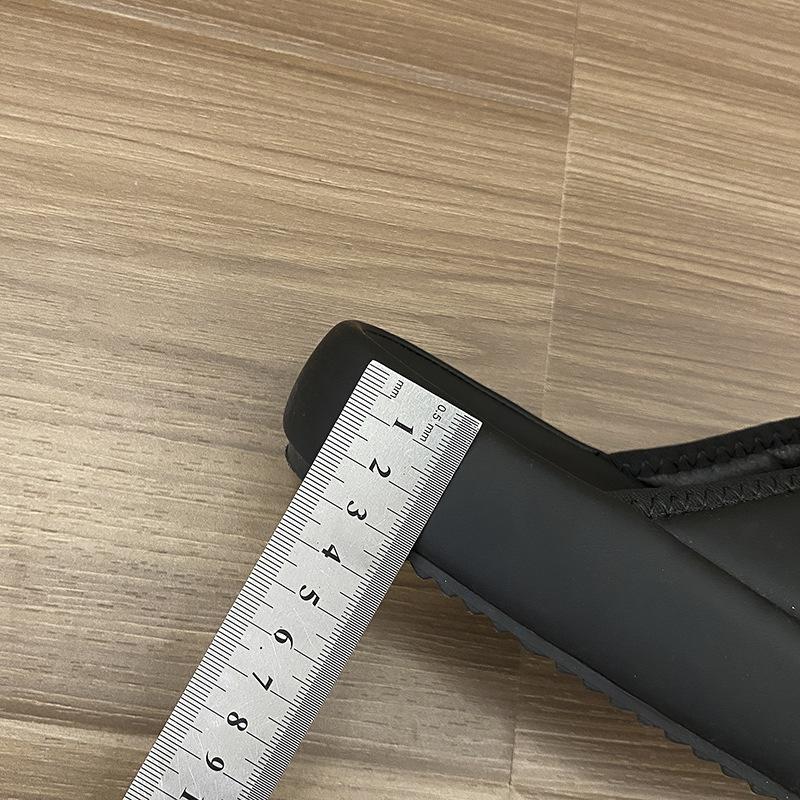 Summer Versatile Word Rad Velcro Cool Slippers Casual Wear 2025 New Thick Bottom Flat Bottom Beach Cross