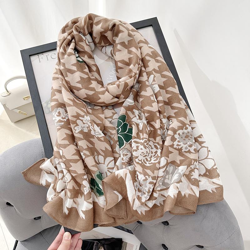Spring and Autumn New Creative Thousand Birds Grid Floral Printed Scarf Women's Travel Photography Photography with Thin Shawl