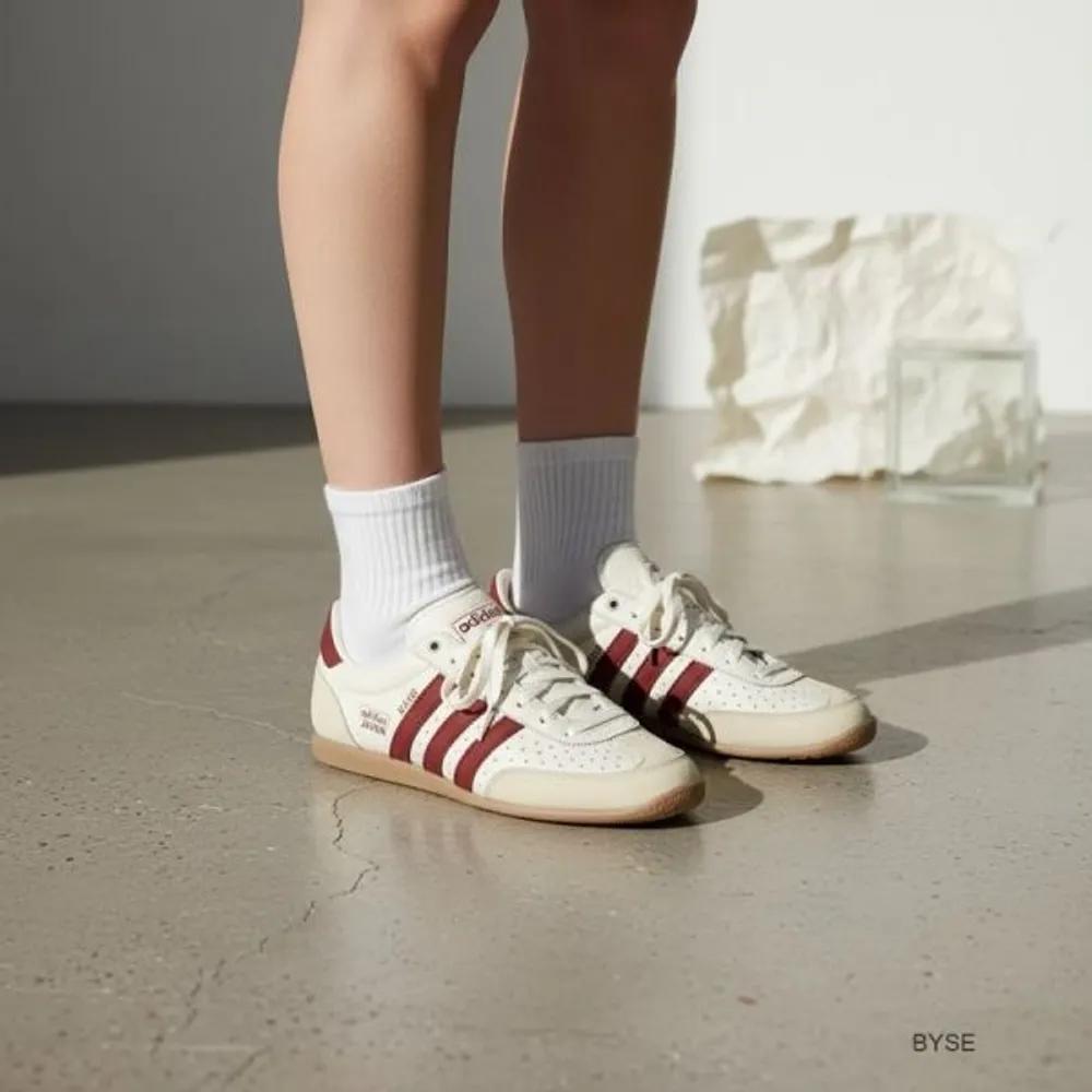 adidas Originals Sneakers Cream White Freeloved Ruby 471625