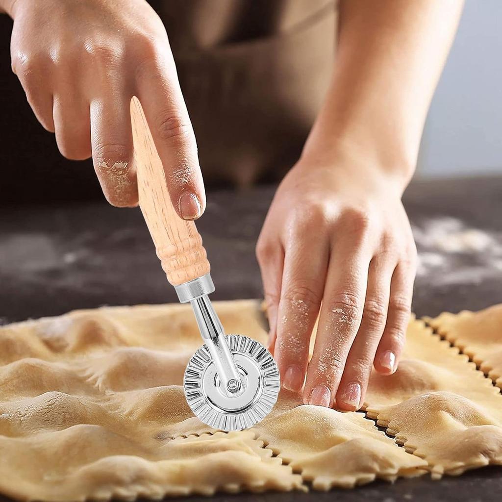 3PCS Ravioli Pasta Cutter Set, Ravioli Stamp Maker with Wooden Handle Ravioli Cutter Pasta Cutter for Ravioli, Pasta, Dumplings Lasagna, Pierogi