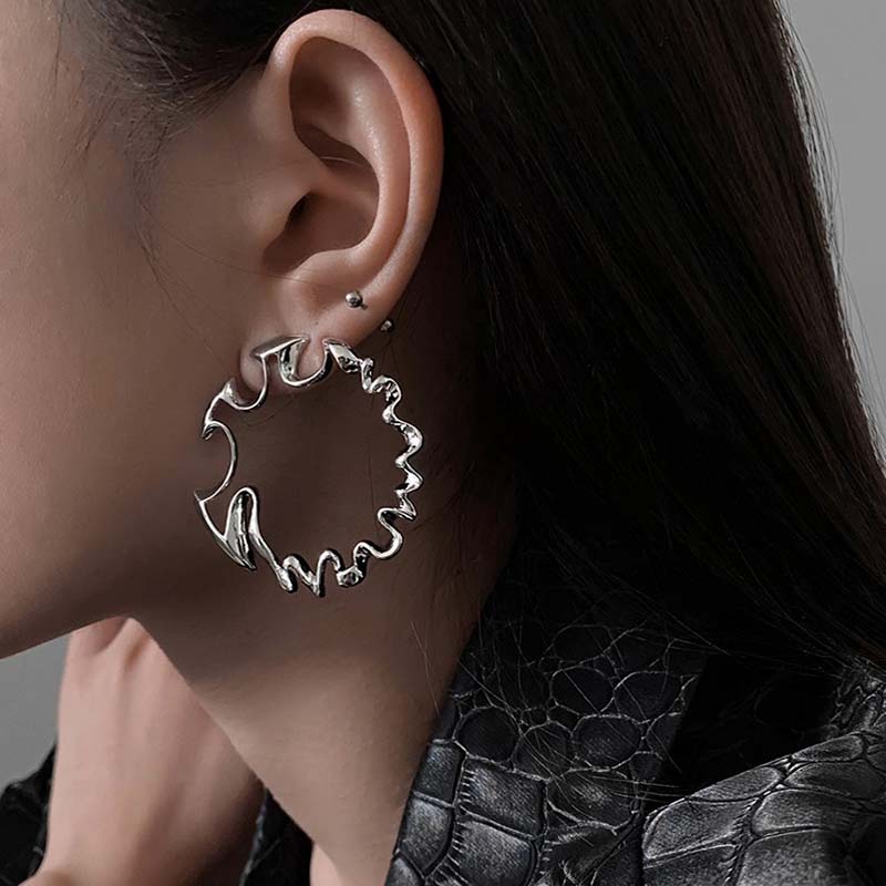 Punk Irregular Notes Dangle Earrings for Women Exaggerate Twist Metal Style Personality Punk Ear Accessories Fashion Jewelry