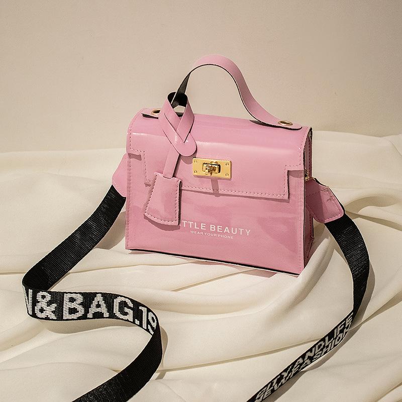 A Women's Platinum Patent Leather Bag, Personalized Printing, One Shoulder Oblique Span, Cool Mobile Phone Change Bag.