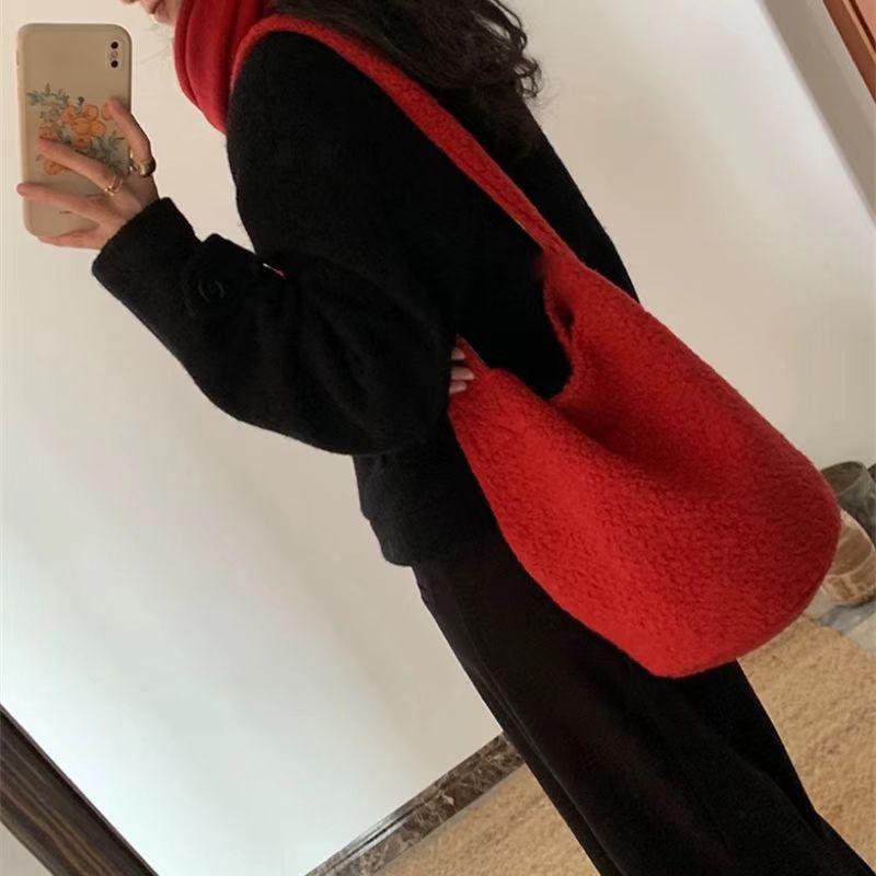 Vintage Japanese And Korean Autumn And Winter Woolen Bucket Bag Christmas Atmosphere Portable Shoulder Commuting Class Crossbody Bag Women'S Bag