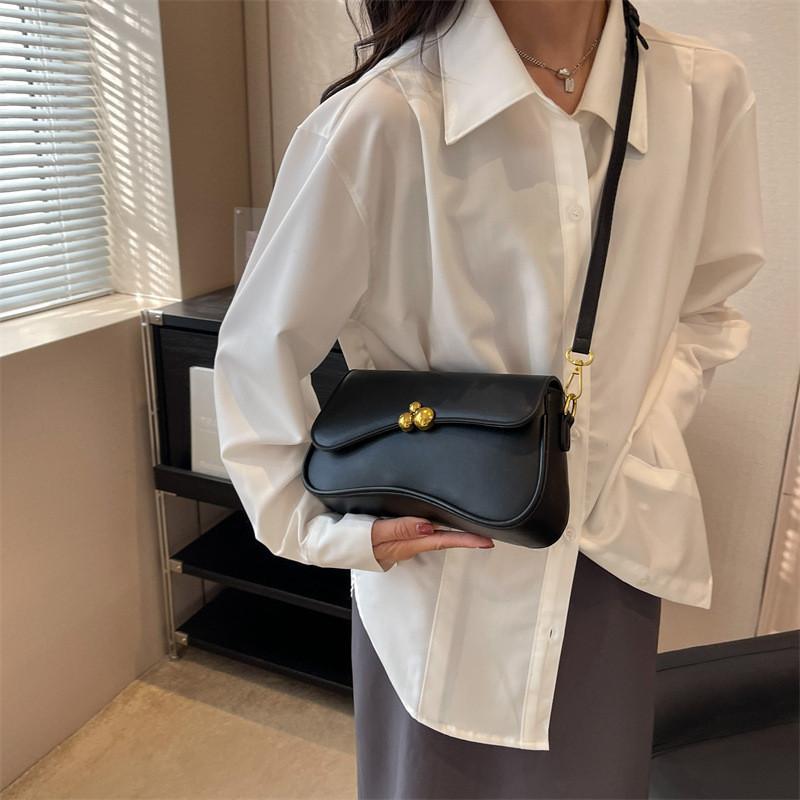 

IELGY Сумка Rita - женская модная сумка через плечо и через плечо из искусственной кожи Beg Tangan Wanita Viral Trending Элегантные стильные сумки чёрный