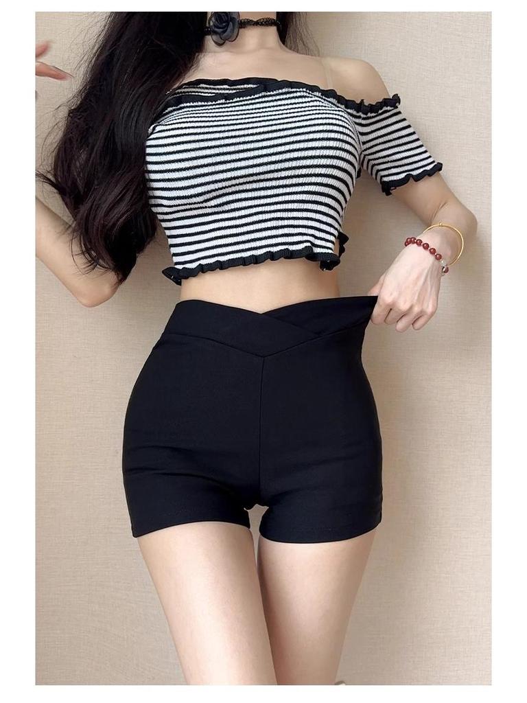Autumn 2024 Korean Style High Waist Black Spicy Shorts for Women - Slimming, Versatile, Elastic Hip-Wrapping Hot Pants