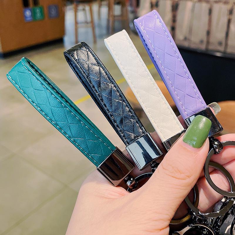 Adorable Resin Bunny Keychain Cute Sitting Rabbit Bag And Car Charm Gift