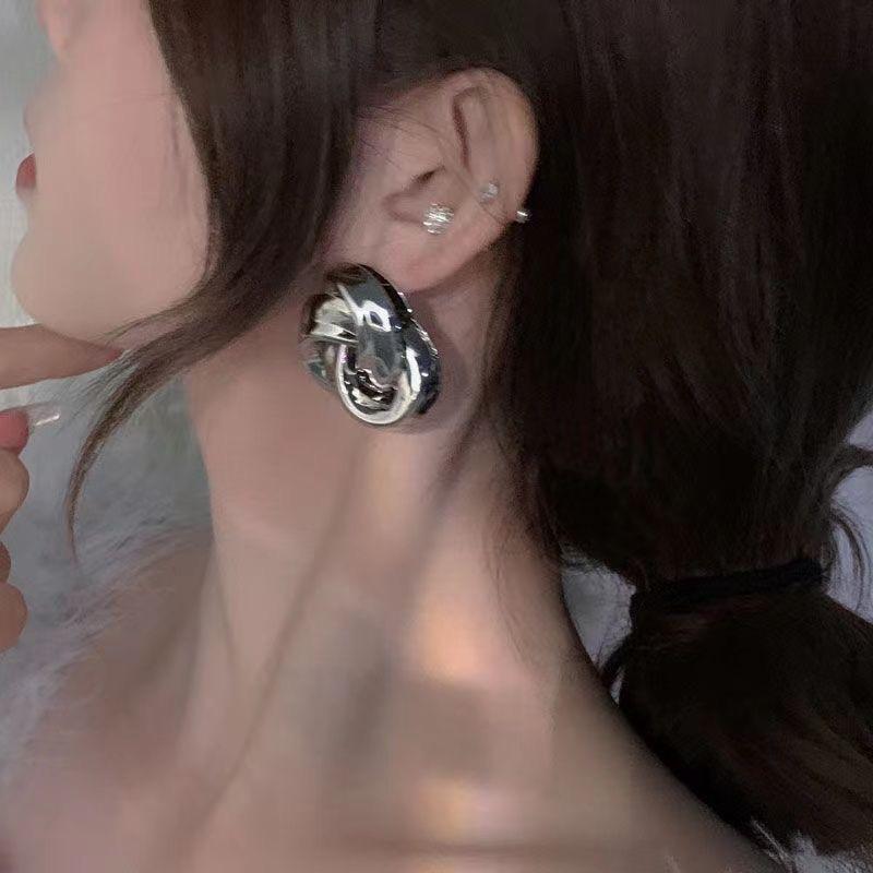 

Сексуальные металлические персонализированные серьги в стиле ретро