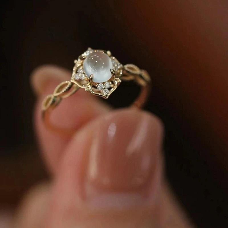 Gold Plated Natural Moonstone Cats Eyes Ring for Women Fashion Luxury Geometric Design Rings Open Adjustable Ring Trendy Jewelry