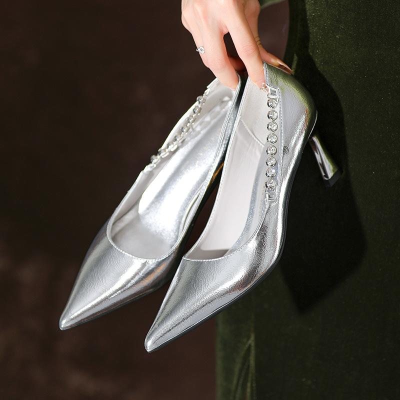 

Модные туфли-лодочки из овчины с цепочкой из стразов, женские, с острым носком, на тонком каблуке, темпераментные, высококлассные, одинарные, серебристые, весна и осень 39 серебряный