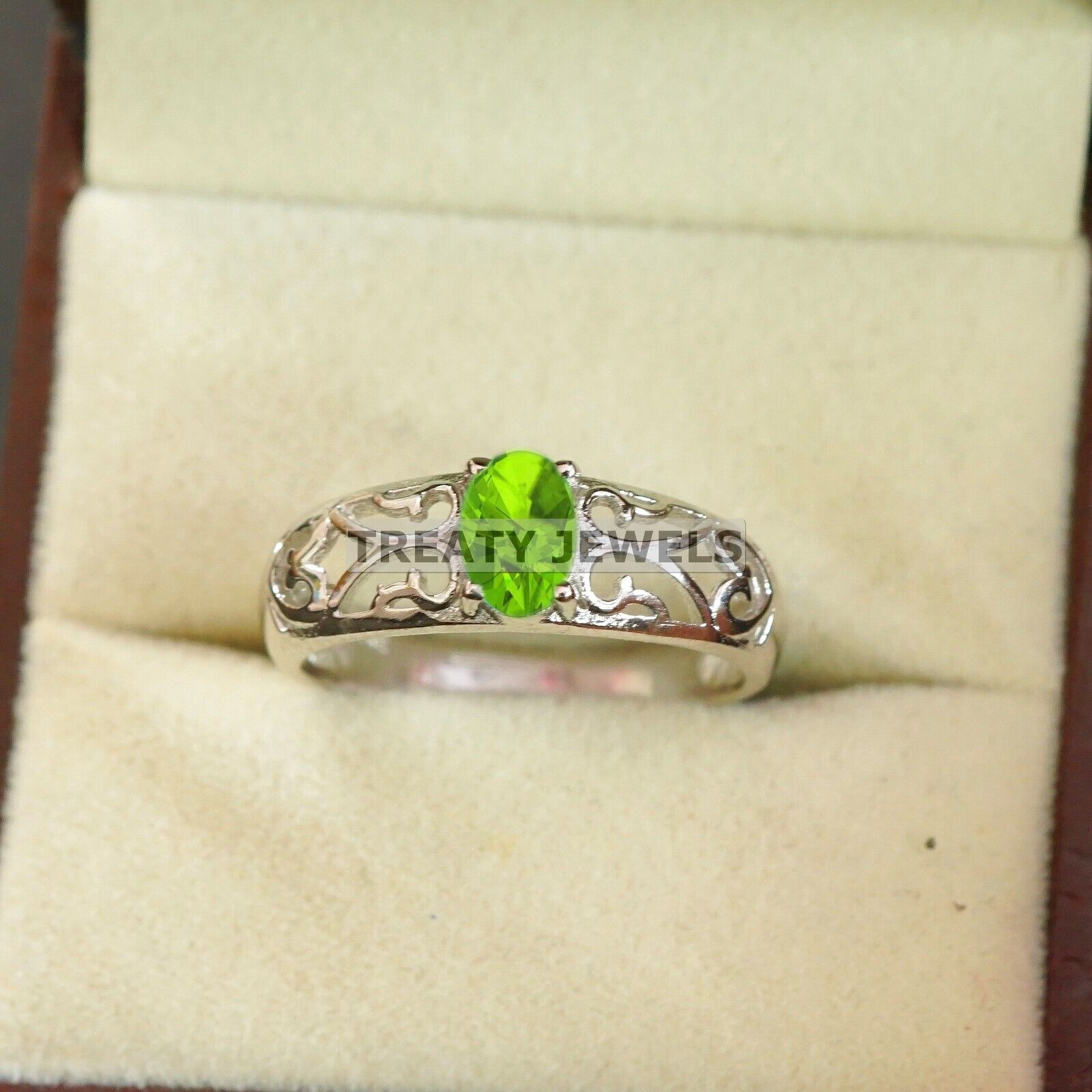 

Peridot Oval Cut Gemstone With 925 Sterling Silver Ring For Men s #B454 JL375683880737 4-16 US срібний