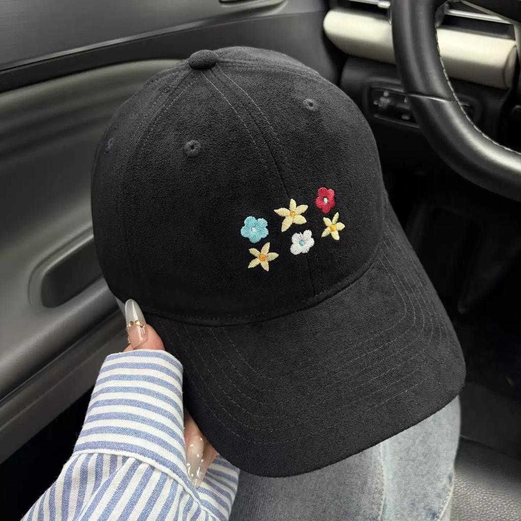 Suede small flower embroidery baseball cap for men and women couples big head circumference versatile fashion cap showing small face