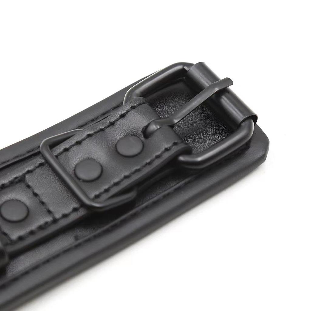 Cătușe SM din Piele Neagră cu Lanț cu Cataramă Suspendată pentru Antrenament de Pasiune pentru Bărbați și Femei