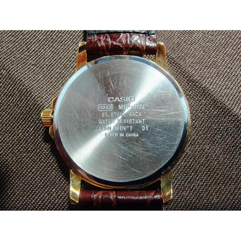 Used Casually Matches a Suit! Casio Collection of Brown Leather Bands.