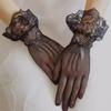 Damen Gothic Lolita Spitze Ausgeschnittene Handschuhe, Sexy Netz Dünn Elastisch Etikette Fäustlinge für Mädchen, Schwarz Weiß Punk Stil