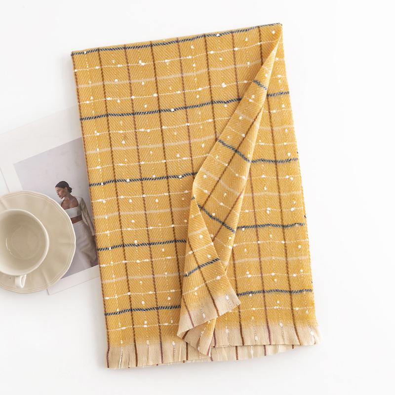 Maillard fringed plaid scarf winter new cream commuter neck protection scarf small fresh mesh warm shawl