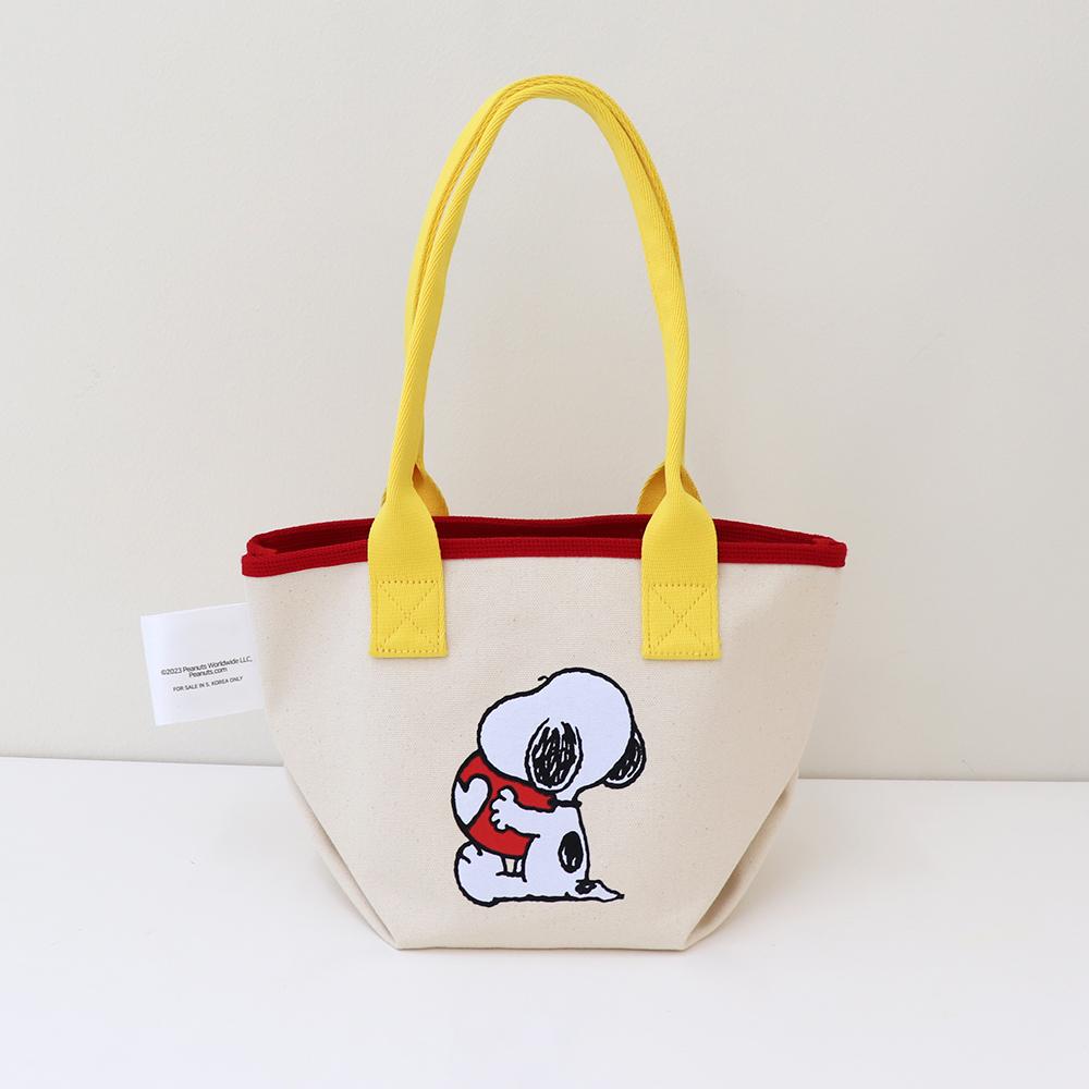 Chiot Snoopy Shoulder Bag (2 Colors)