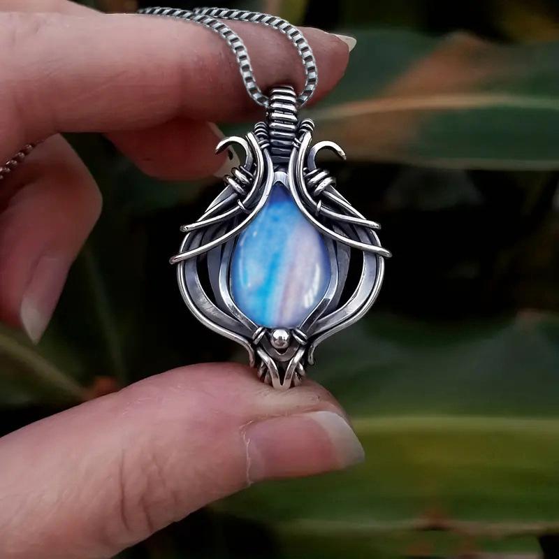 Vintage Pendant Necklace Embellished with Teardrop Shaped Artificial Gemstones, Bohemian Style Jewelry, Birthday Gift
