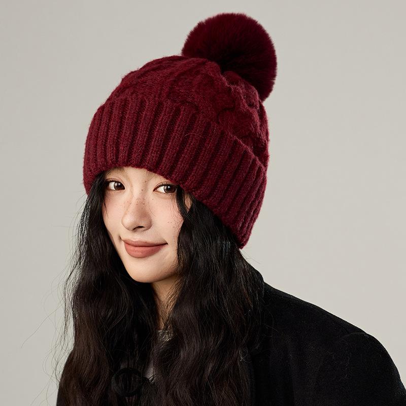 Winter New Women's Velvet Twist Hairball Knitted Hat Outdoor Cycling Warm Hat