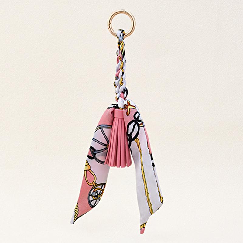 Femme Alliage Tissé à la Main Polyester Pendentifs Sac Cadeau Créatif Porte-clés Supports Ornement Ruban de Soie Porte-clés Personnalité 9 Couleurs
