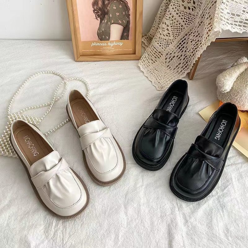 

35-43 Large size women s shoes 41 Wide feet Fat feet Mary Jane single shoes Autumn British style black small leather shoes Loafers 42 35