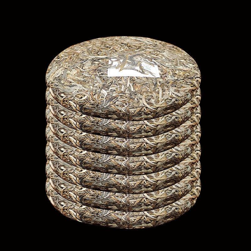 357g Yunnan Pu'er Teekuchen Lao Man'e Vorfrühlingstee Süßer Rhythmus Pu'er Rohtee