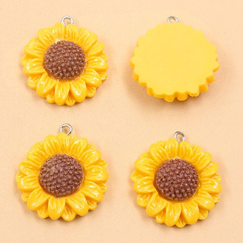 26x28mm Resin Daisy Sunflower Charms In 7 Colors - DIY Bag & Phone Accessories