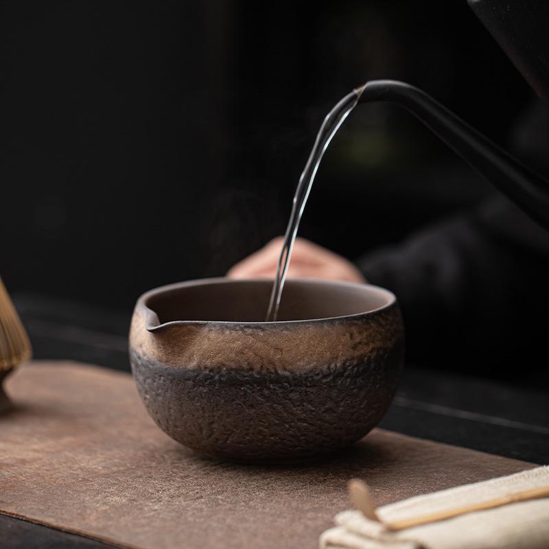 Song Dynasty-Inspired Japanese Matcha Bowl & Whisk Stand with Gilt Iron Glaze