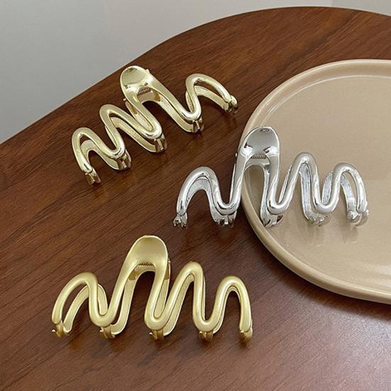 Haarklammer im französischen Stil mit gekreuzten Zähnen, Federdesign, enge, unregelmäßige Wellenform, große Haarspange