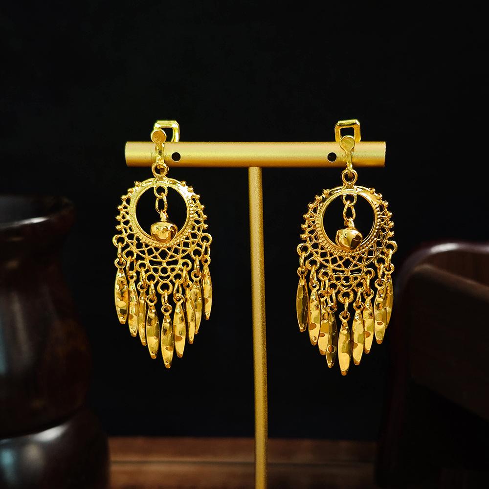 Retro Ethnic Water Drop Leaf Tassel No-Pierce Earrings