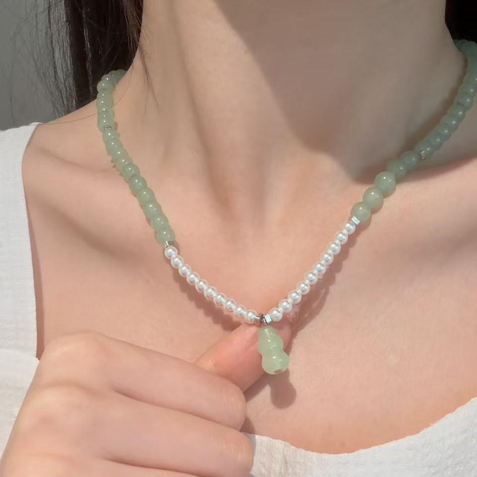 Elegant Hetian Jade & Pearl Gourd Necklace for Women - Luxurious Niche Design