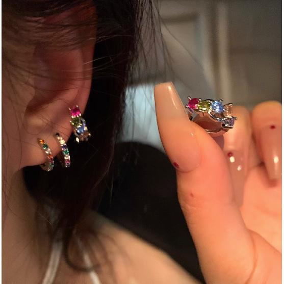 Minimalist and elegant, light luxury, high-end geometric earrings for women, popular vintage style ear accessories