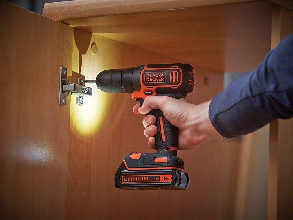 Дрель-шуруповёрт Black & Decker BDCDC18B-QW
